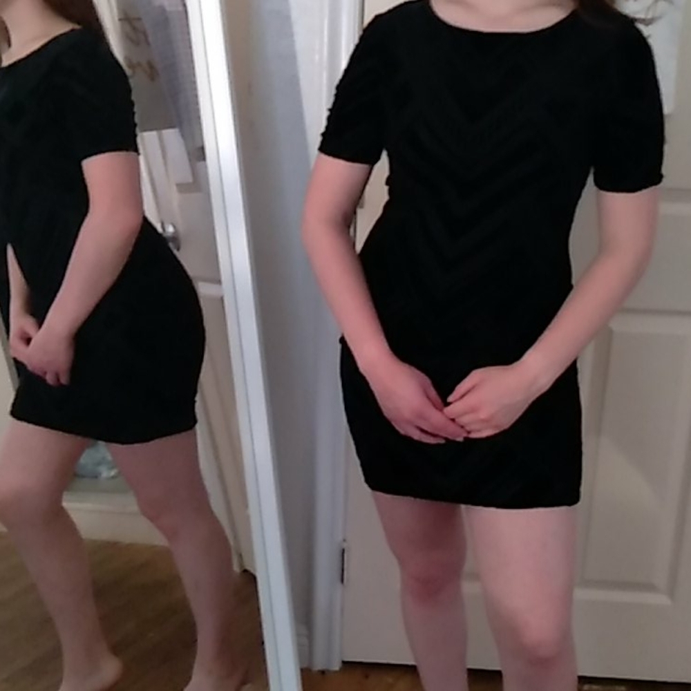 New velvet pattern black dress size s/m